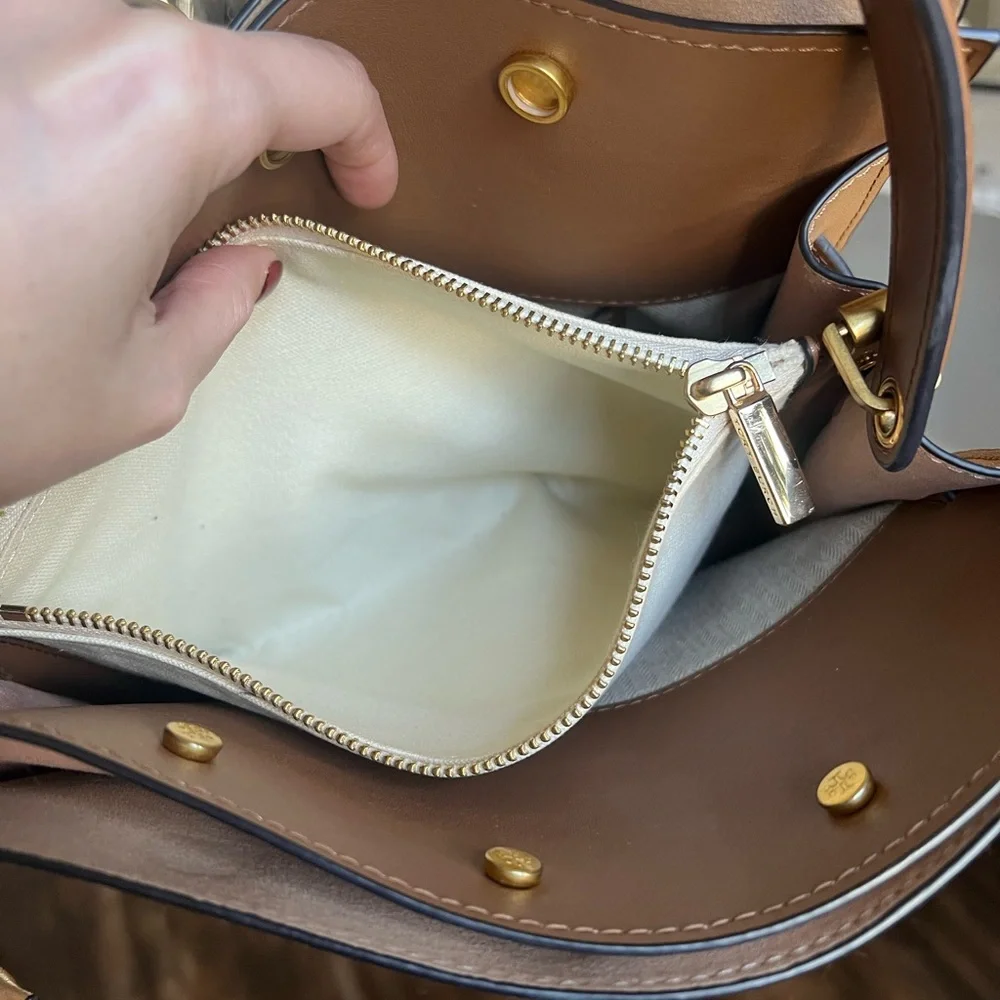 EUC Tory Burch Tan and Brown Lee Radziwill Small Double Bag Tiramisu Color - Picture 7 of 15